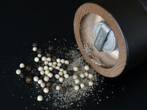 Black Pepper and Bioperine Absorption Benefits: Complete Science-Backed Guide
